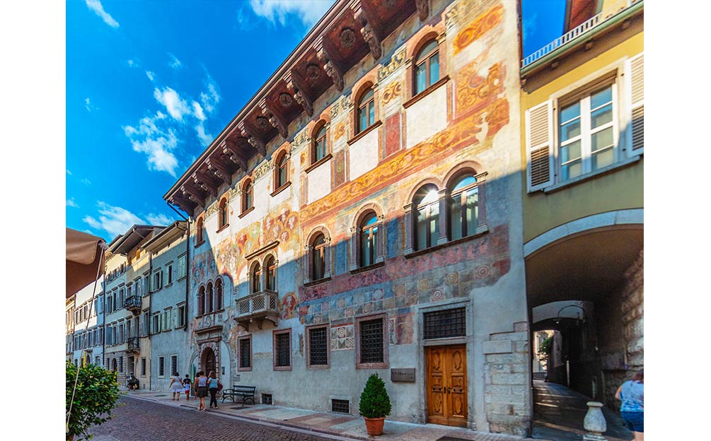 Palazzo Quetta Alberti-Colico
